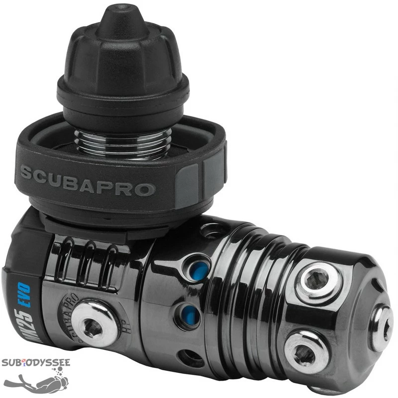 MK25 EVO A700 CARBON BLACK TECH Détendeur Piston Compensé - SCUBAPRO – Image 2